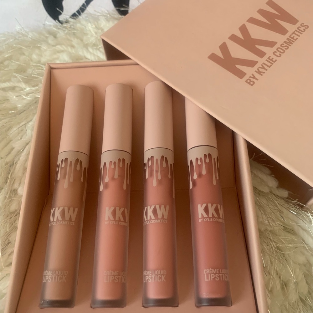 KKW BY KYLIE COSMETICS - Creme Liquid Lipstick